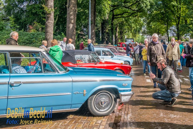 Oldtimers op de Marktdag De Bilt - DeBiltinBeeld.nl